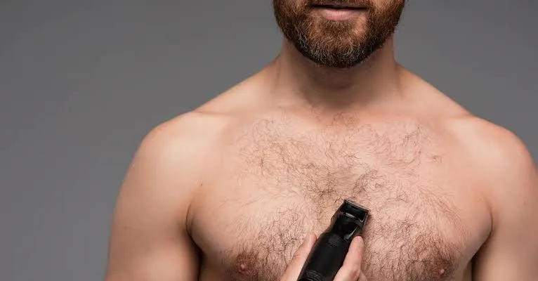 La verdadera razón por la que no recomendamos injertos de barba o vello corporal